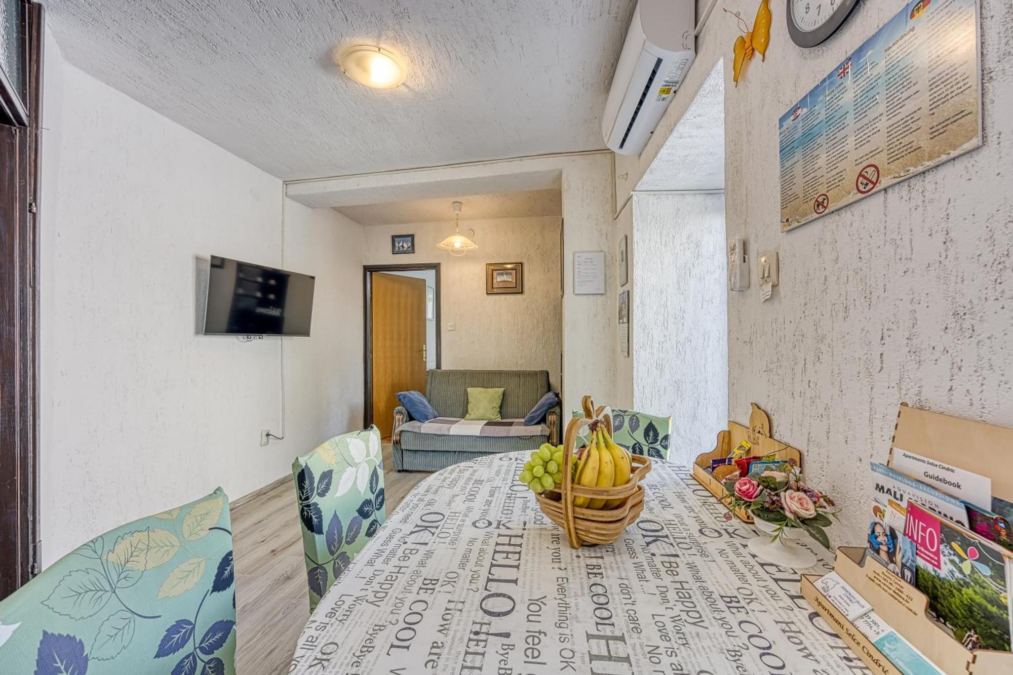 Apartments Cindric Selce Exterior photo