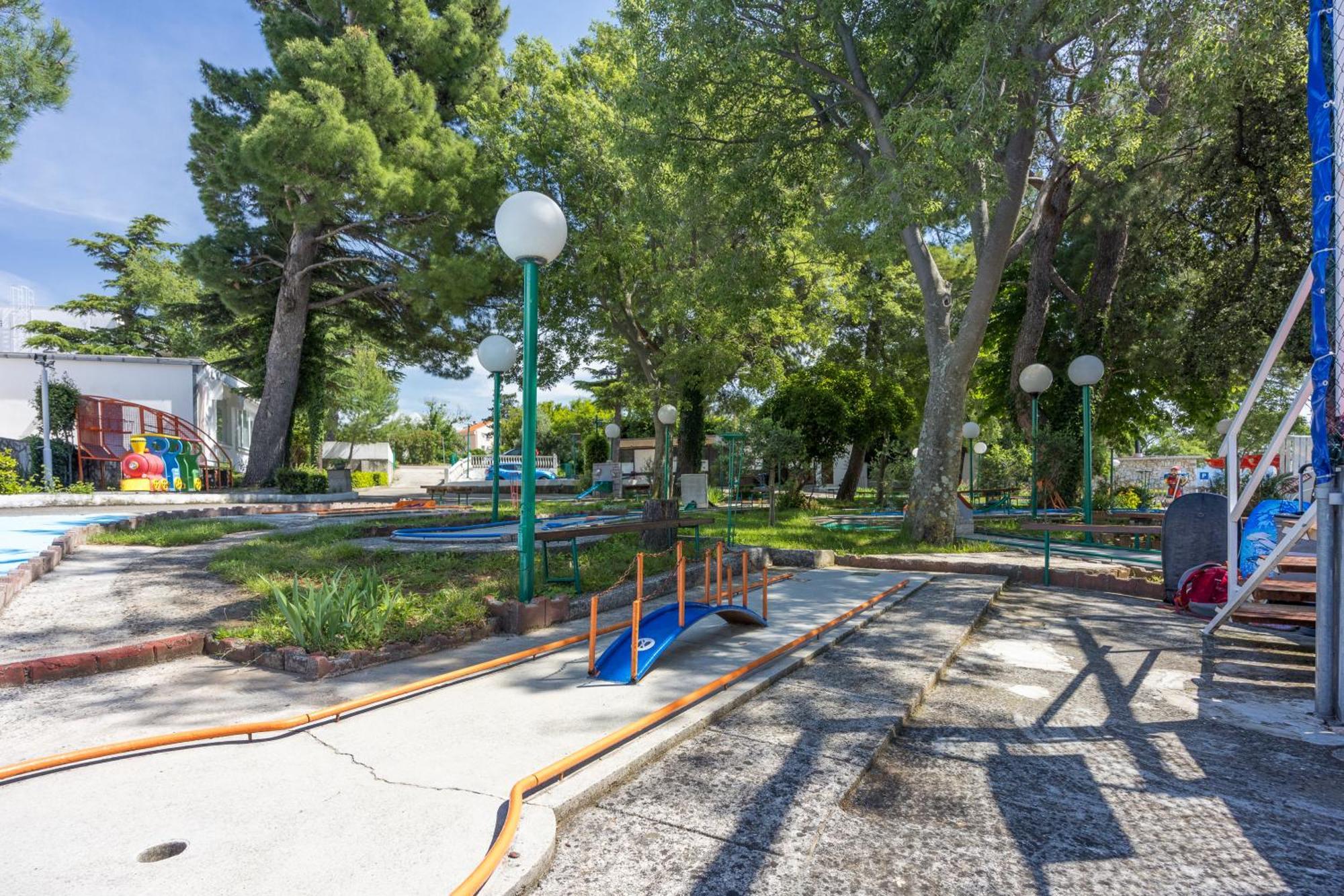 Apartments Cindric Selce Exterior photo